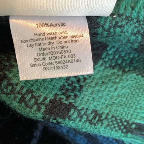 ModCloth’s Loch and Key Scarf in Green and Blue Plaid Super Soft & Cozy - Picture 7 of 10
